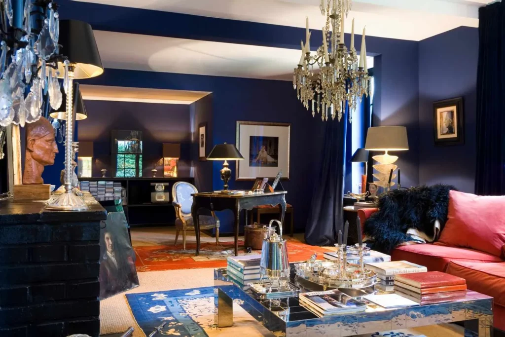 Create a Focal Point Tacky Living Room Decor