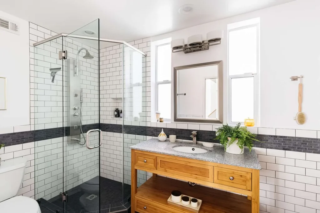 Modern Minimalist Small Bathroom Theme