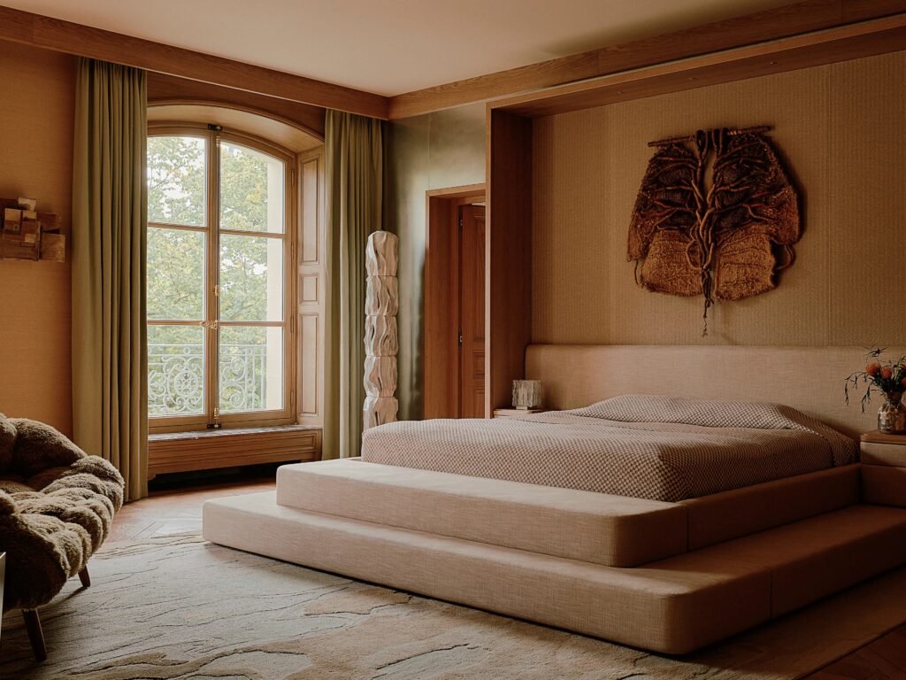 2004–2006 - Natural Materials and Relaxed Bedroom Design