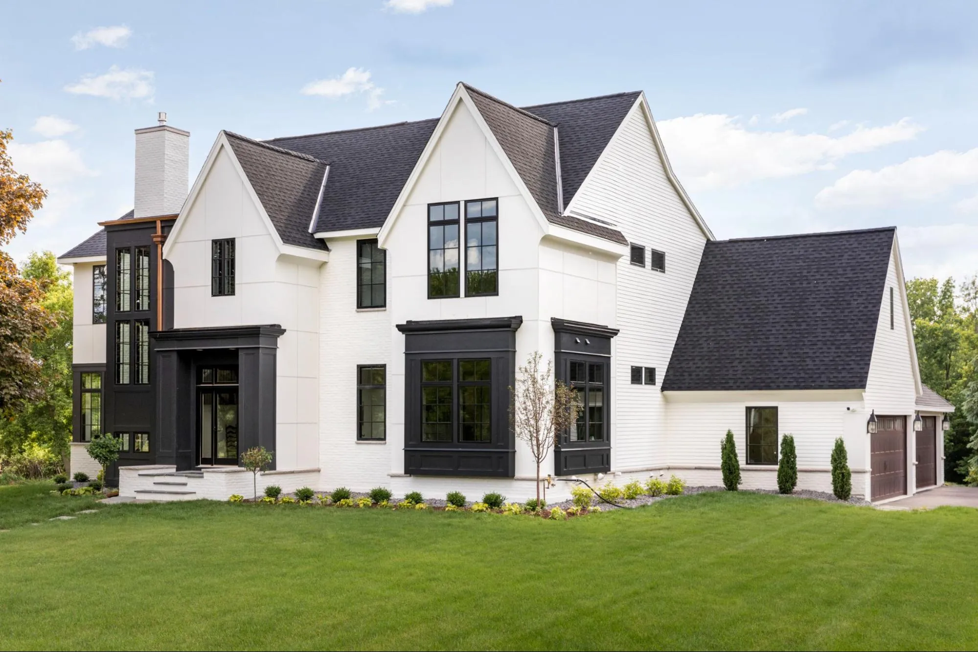 Tudor Style Home - Ideas, Features & Modern Design Guide